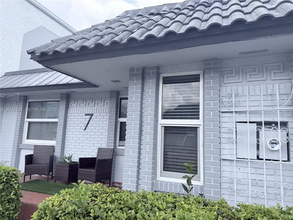 $2,650 | 301 Bonaventure Boulevard, Unit 7, Weston, FL 33326