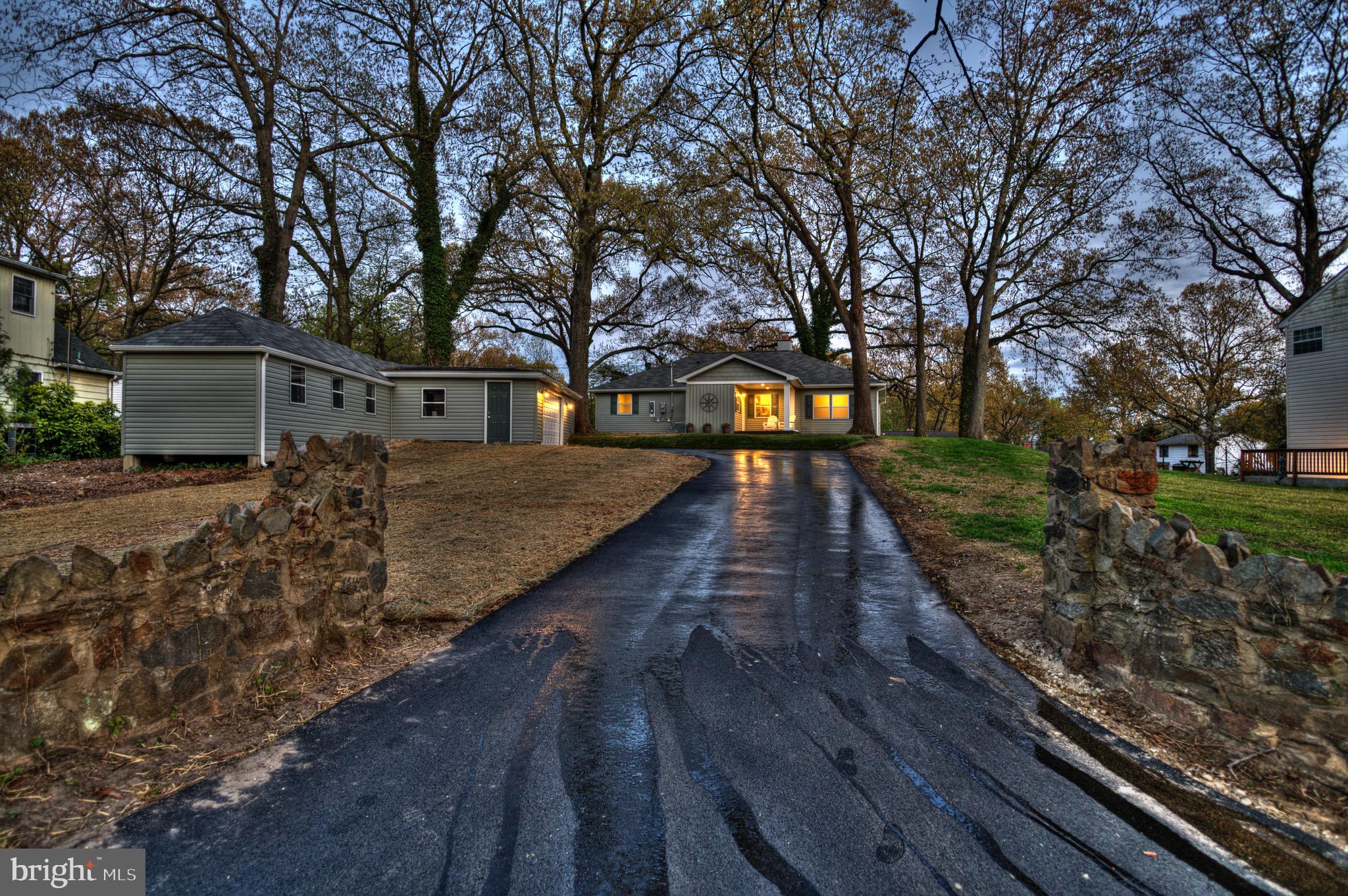 211 Sillery Bay Road Pasadena, MD 21122 - Photo 3 of 46 Private driveway