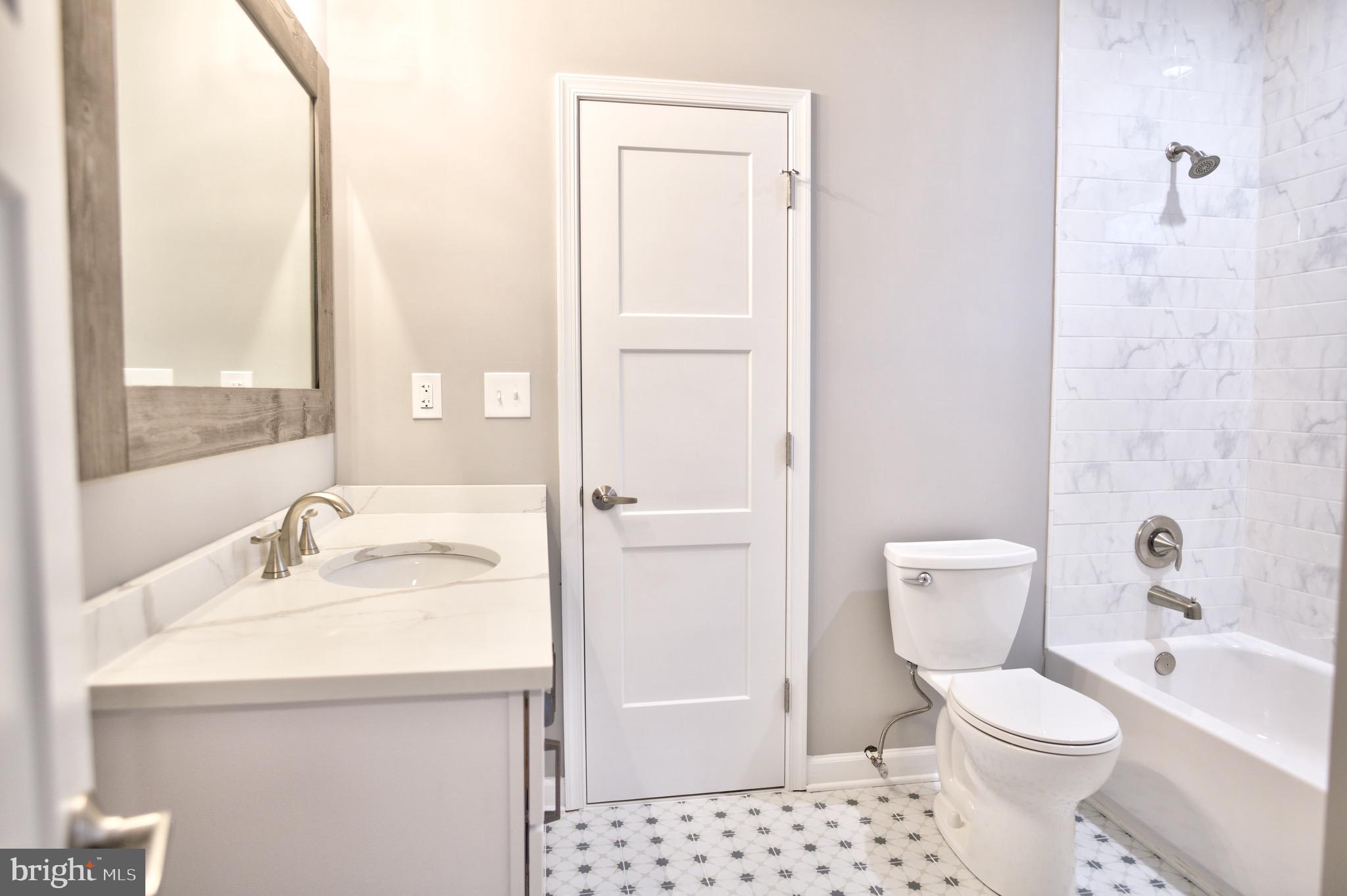 211 Sillery Bay Road Pasadena, MD 21122 - Photo 23 of 46 Jack & Jill bathroom