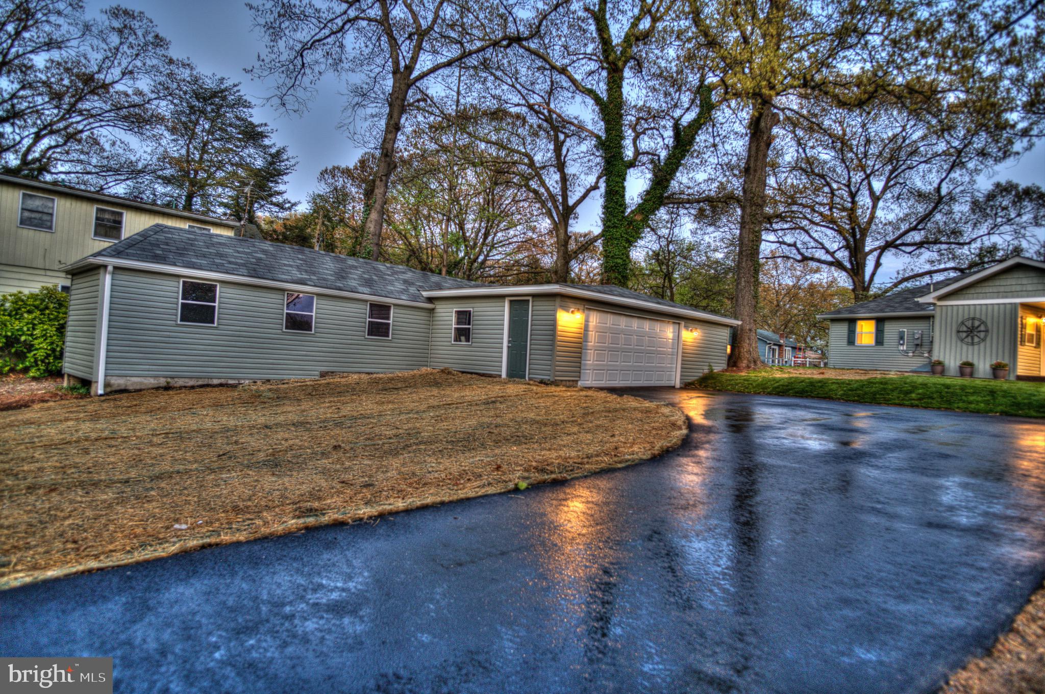 211 Sillery Bay Road Pasadena, MD 21122 - Photo 4 of 46 Detached oversized garage