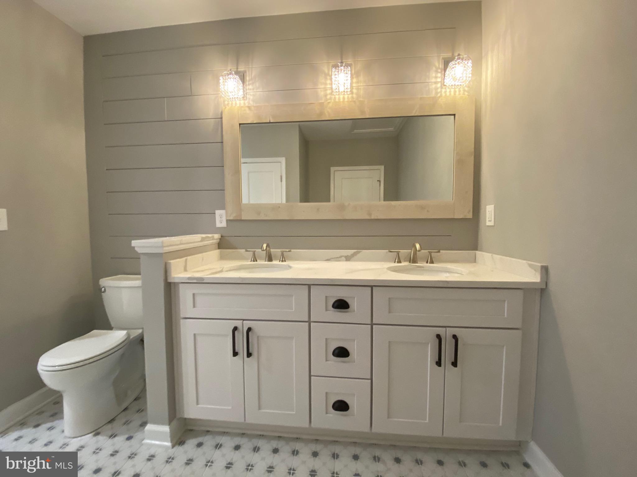 211 Sillery Bay Road Pasadena, MD 21122 - Photo 34 of 46 Master bathroom w/ double vanity