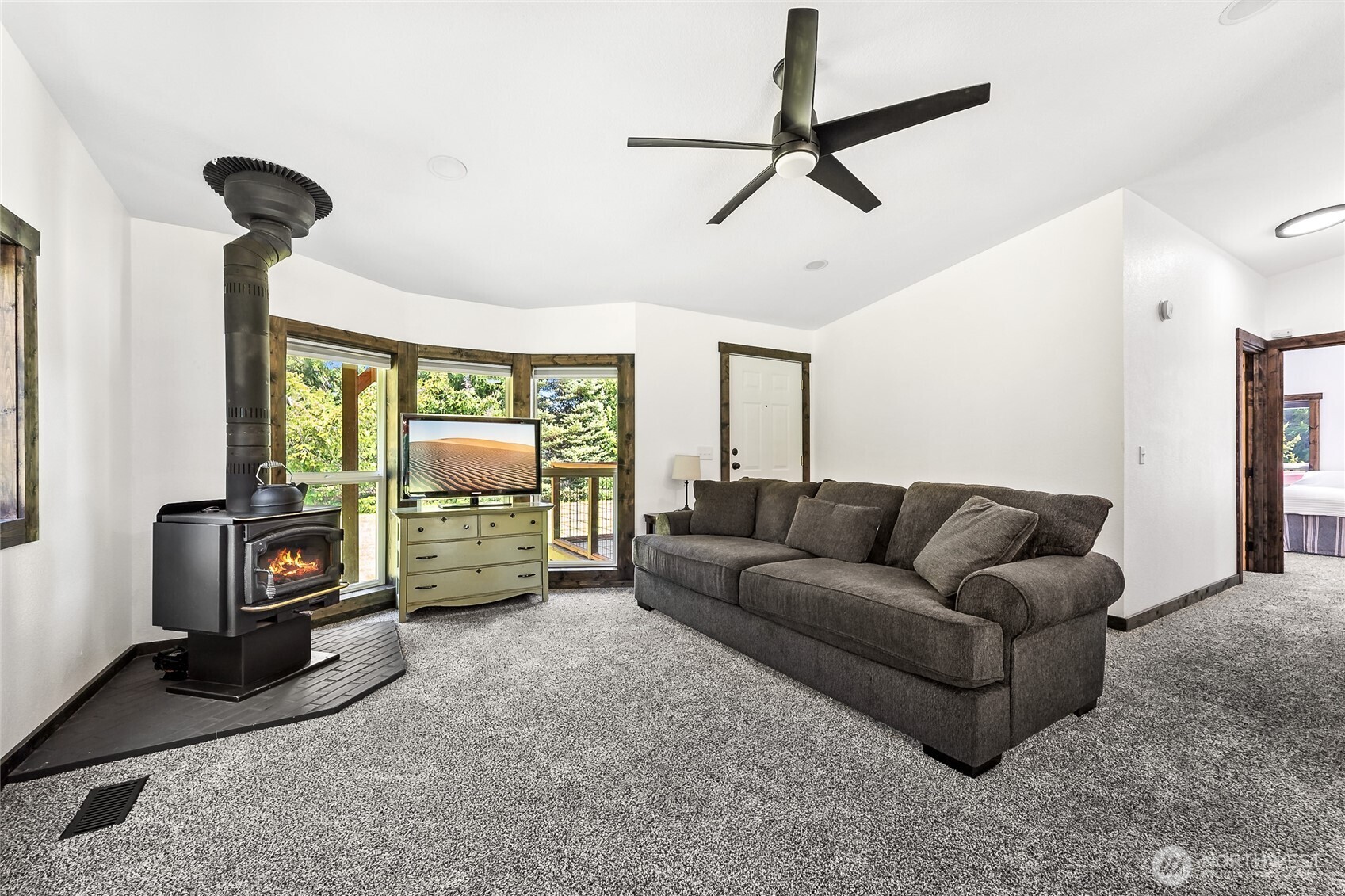 104 Ridge View Drive Randle, WA 98377 - Photo 10 of 33 Gallery Image 10