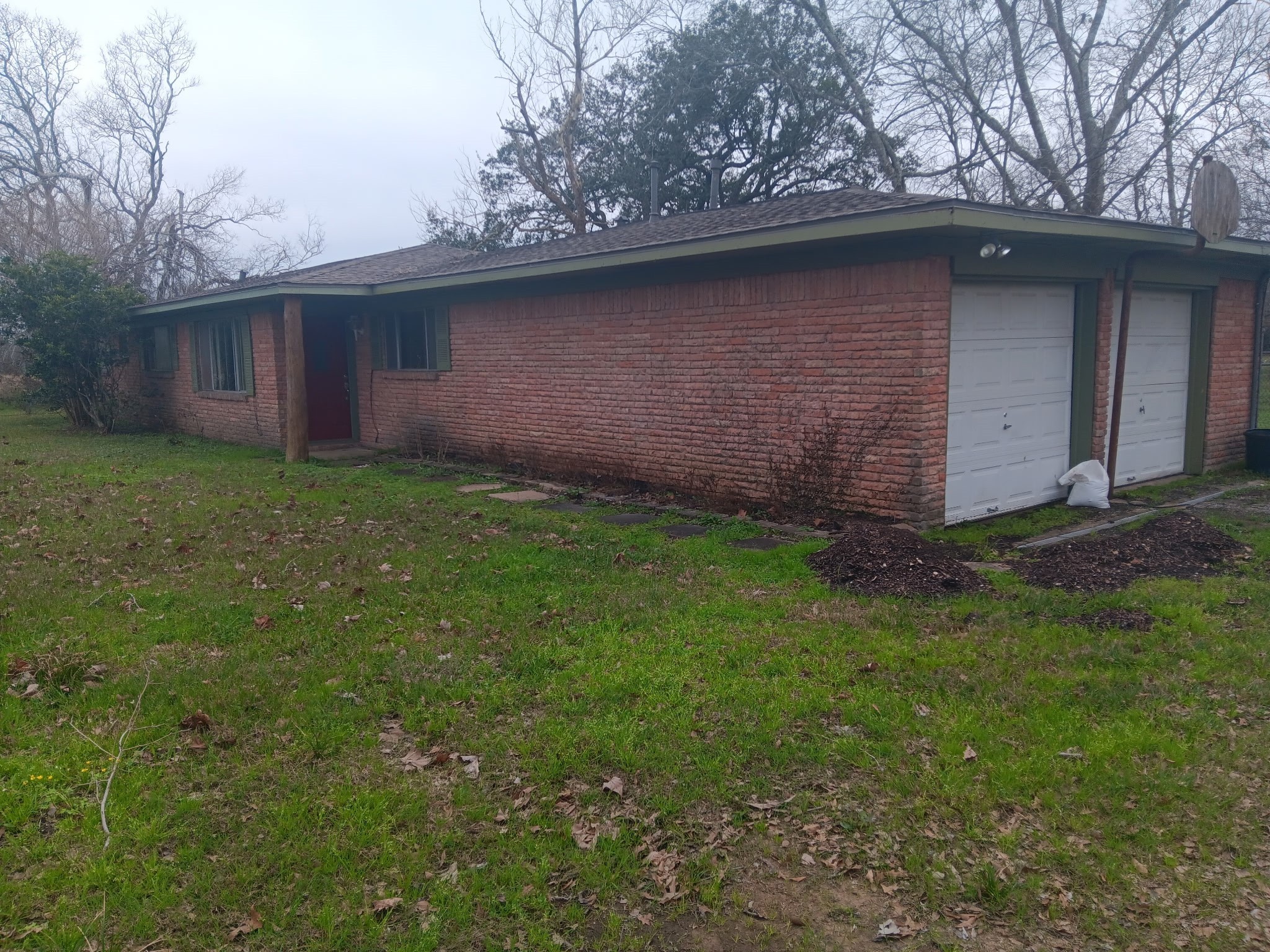 3702 Cedar Rapids Parkway Iowa Colony, TX 77583 - Photo 5 of 22 a backyard of a house with lots of green space