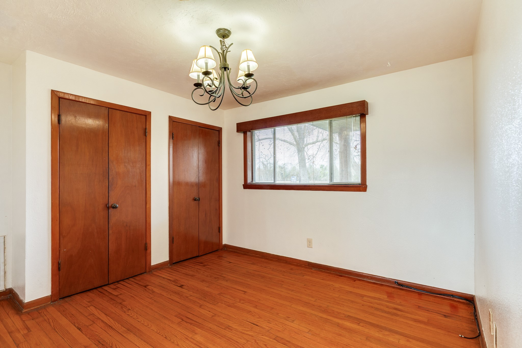 3702 Cedar Rapids Parkway Iowa Colony, TX 77583 - Photo 8 of 31 a view of a chandelier in a room