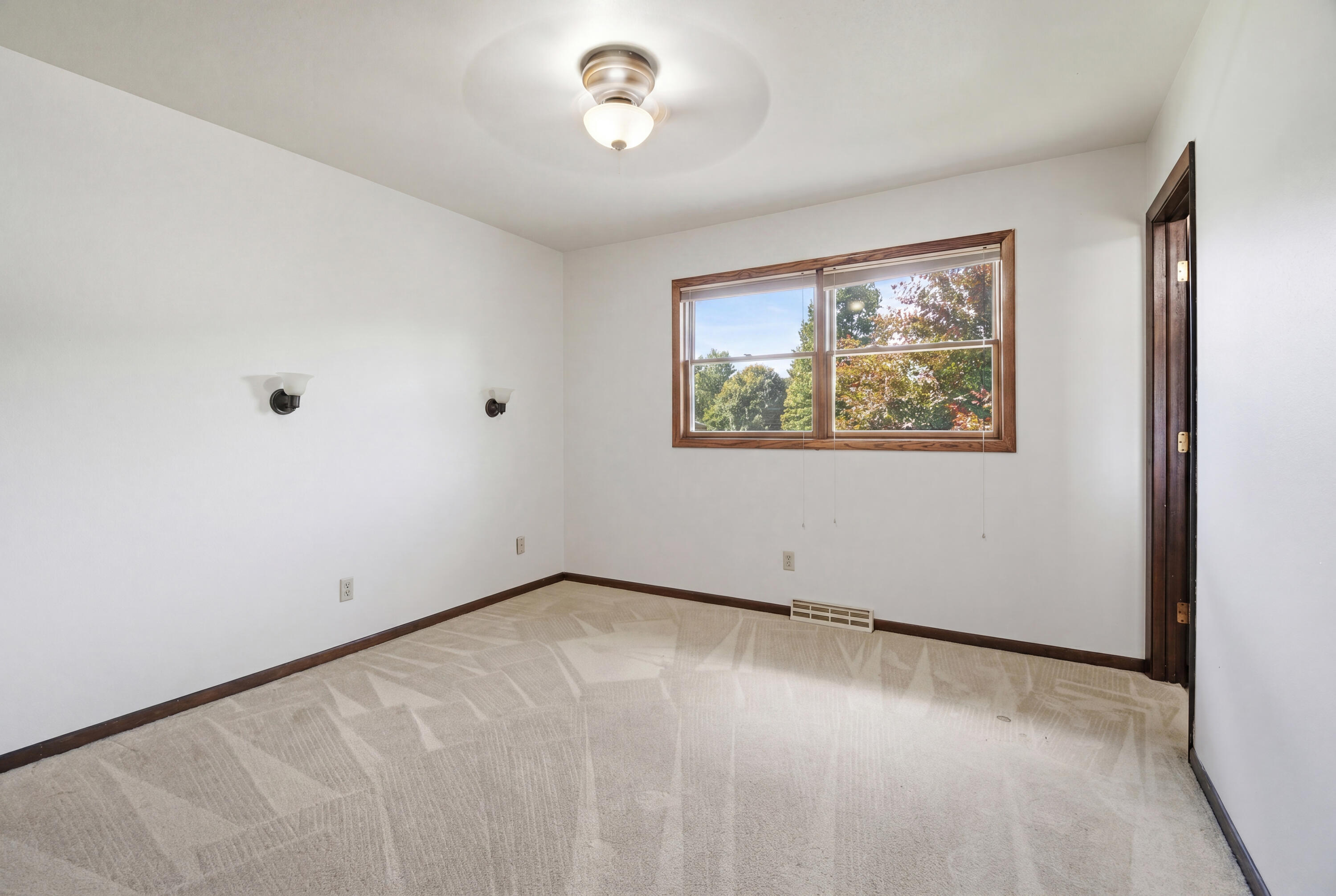 781 Ruggles Street Fond du Lac, WI 54935 - Photo 33 of 51 Photo-29