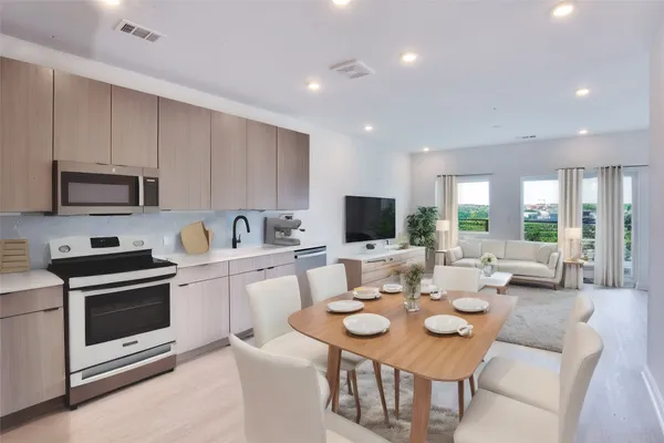 $1,850 | 4802 South Congress Avenue, Unit 407, Austin, TX 78745