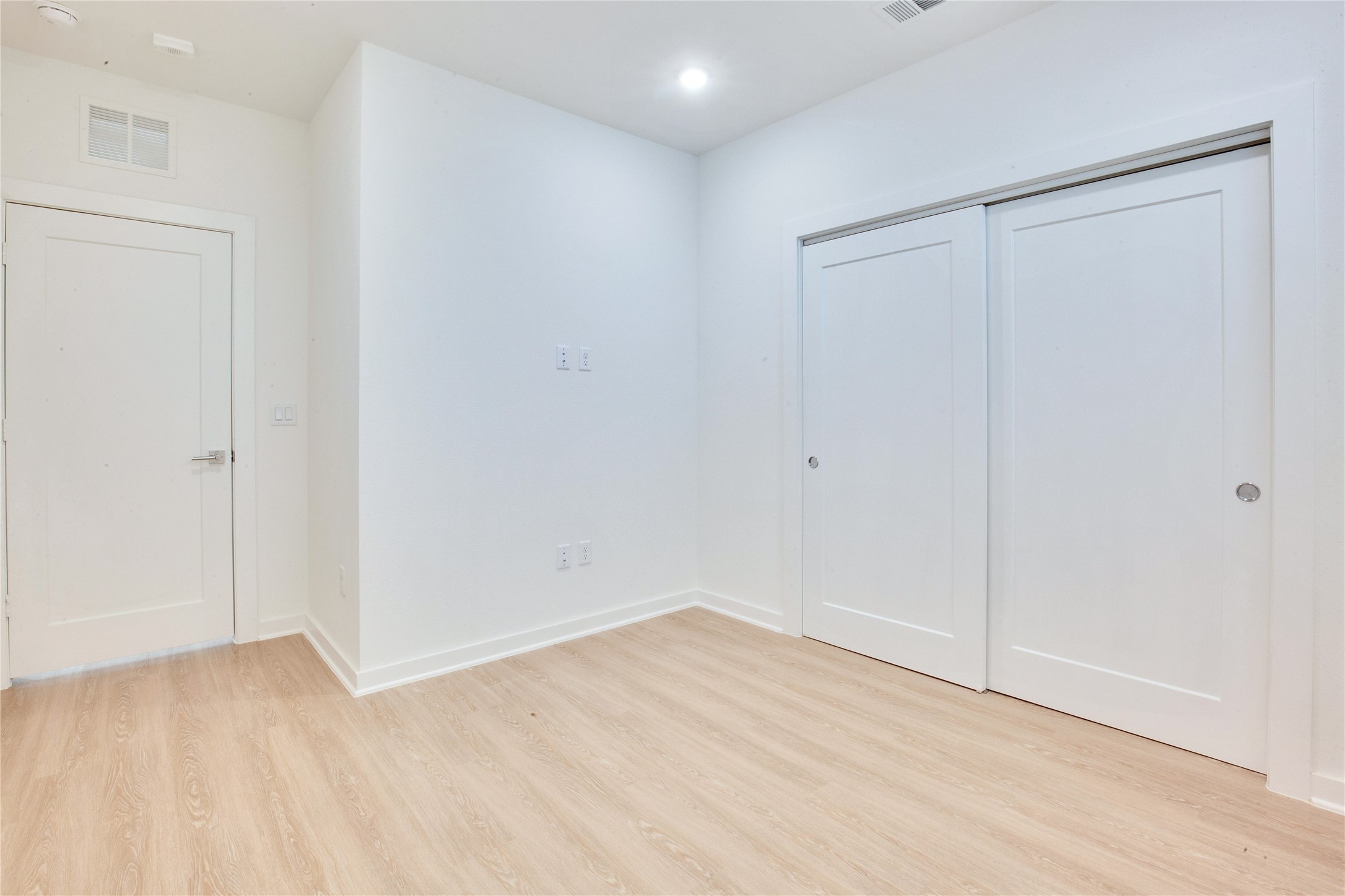 4802 South Congress Avenue, Unit 407 Austin, TX 78745 - Photo 14 of 25 a view of an empty room