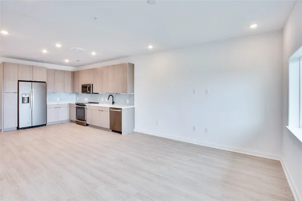 $1,850 | 4802 South Congress Avenue, Unit 407, Austin, TX 78745