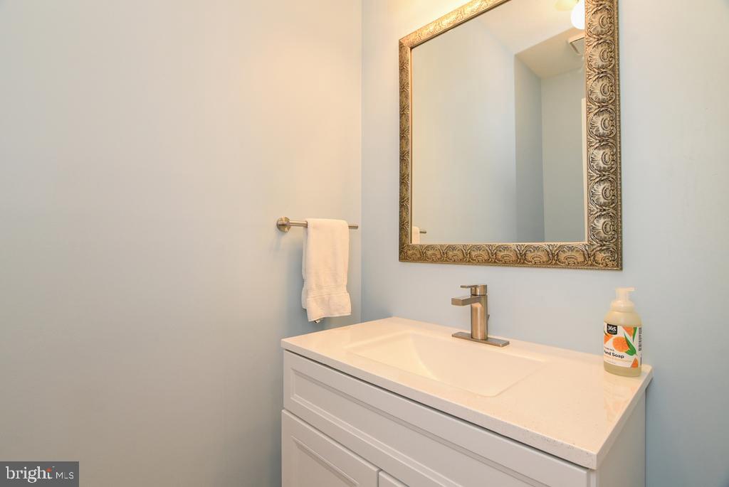 217 Saylers Creek Road Locust Grove, VA 22508 - Photo 14 of 37 Half bath main level