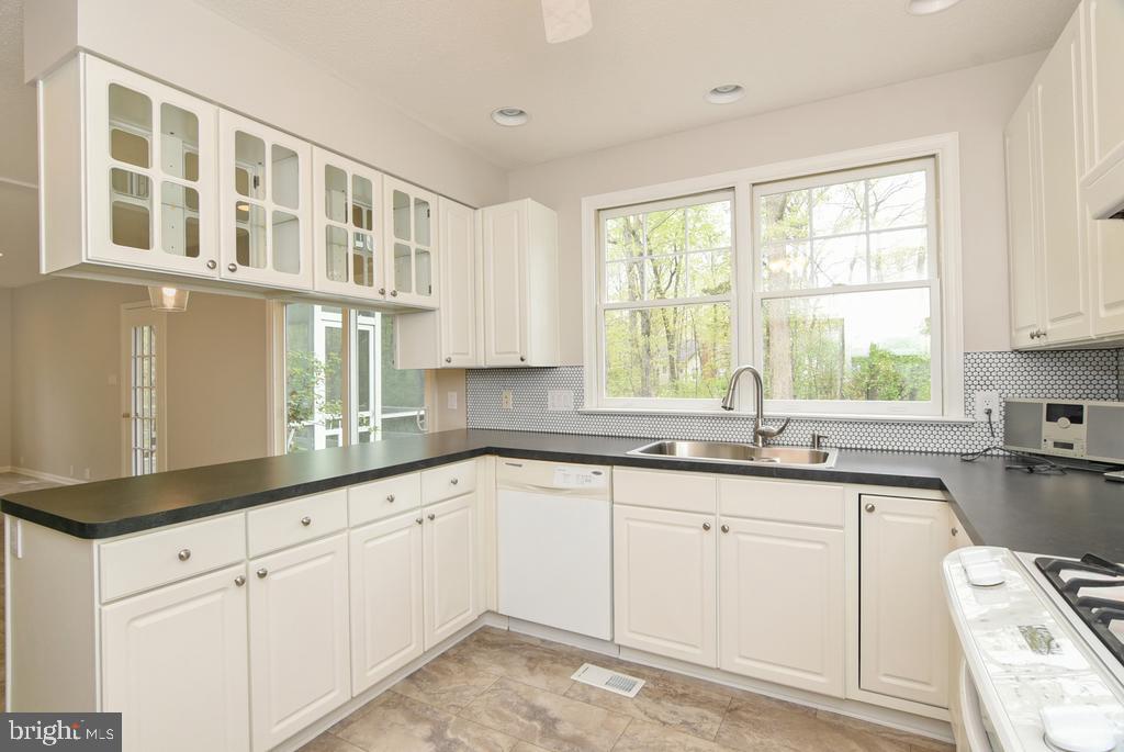 217 Saylers Creek Road Locust Grove, VA 22508 - Photo 15 of 37 Kitchen