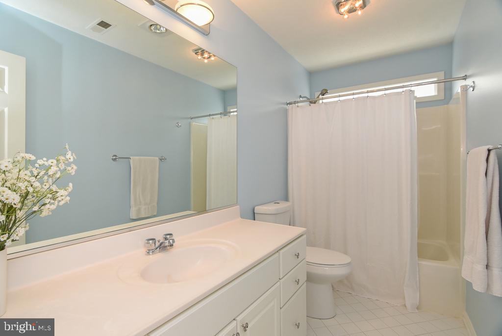 217 Saylers Creek Road Locust Grove, VA 22508 - Photo 32 of 37 Bath 2 upper level