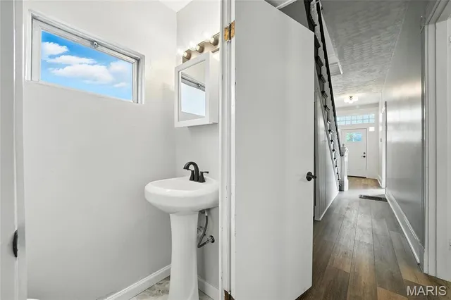 $1,700 | 4550 Enright Avenue, St. Louis, MO 63108