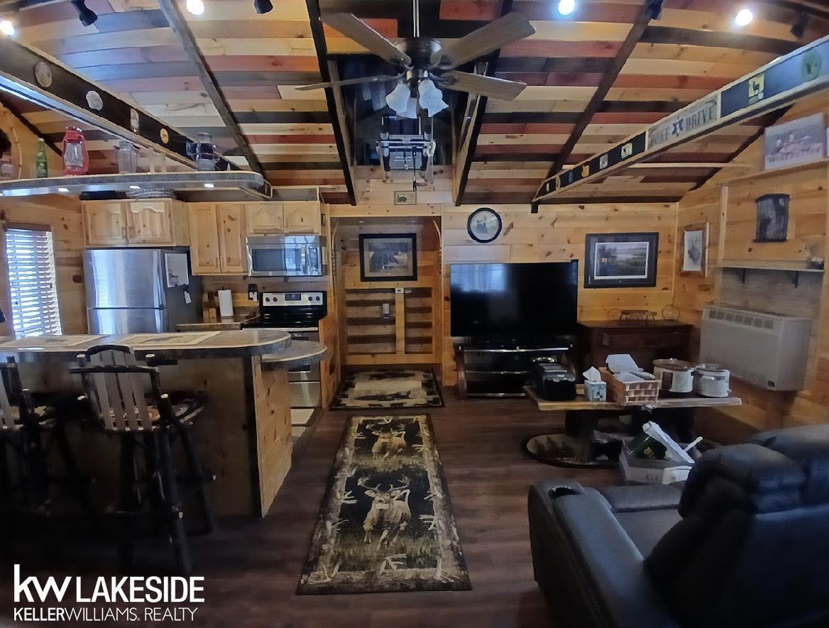 5293 Rose Street Gladwin, MI 48624 - Photo 10 of 30