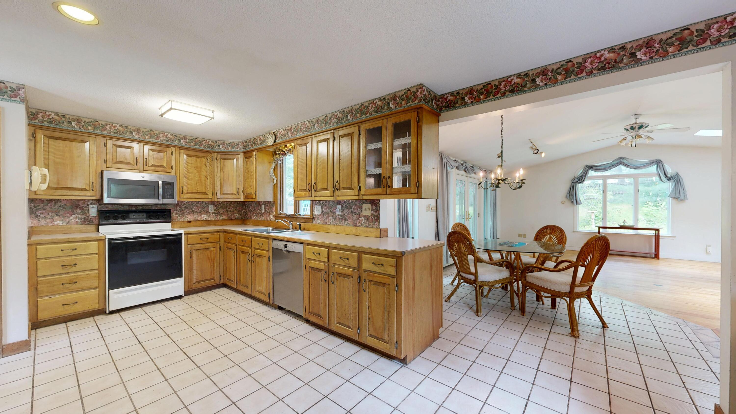 172 Sandy Hill Road South Portland, ME 04106 - Photo 11 of 48 Kitchen