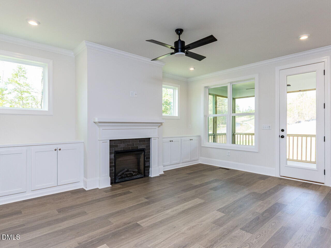 6036 Scalybark Road Durham, NC 27712 - Photo 23 of 48 007-1280x960-living-room