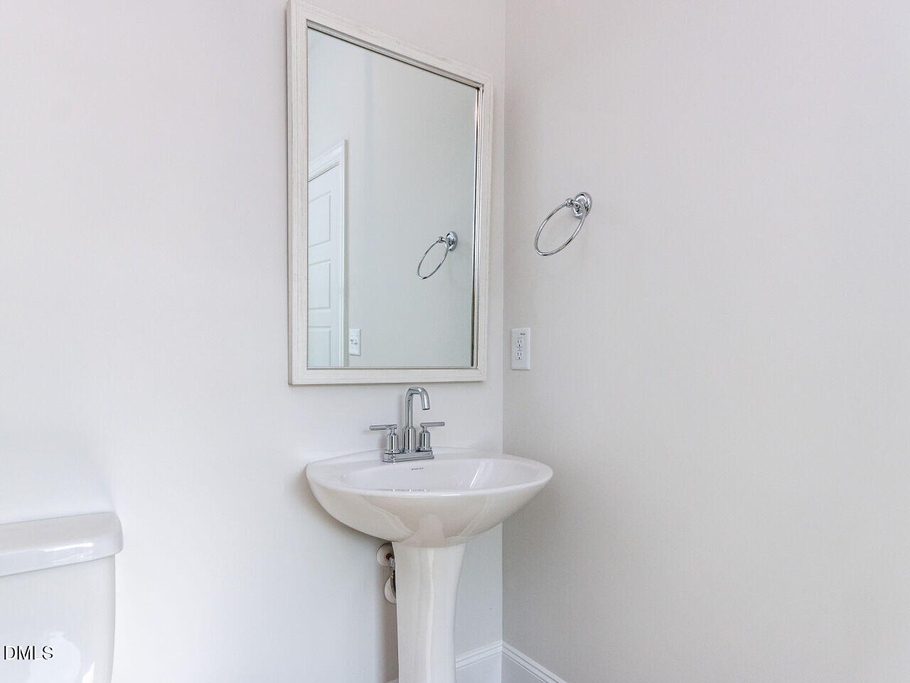 6036 Scalybark Road Durham, NC 27712 - Photo 30 of 48 014-1280x960-half-bath