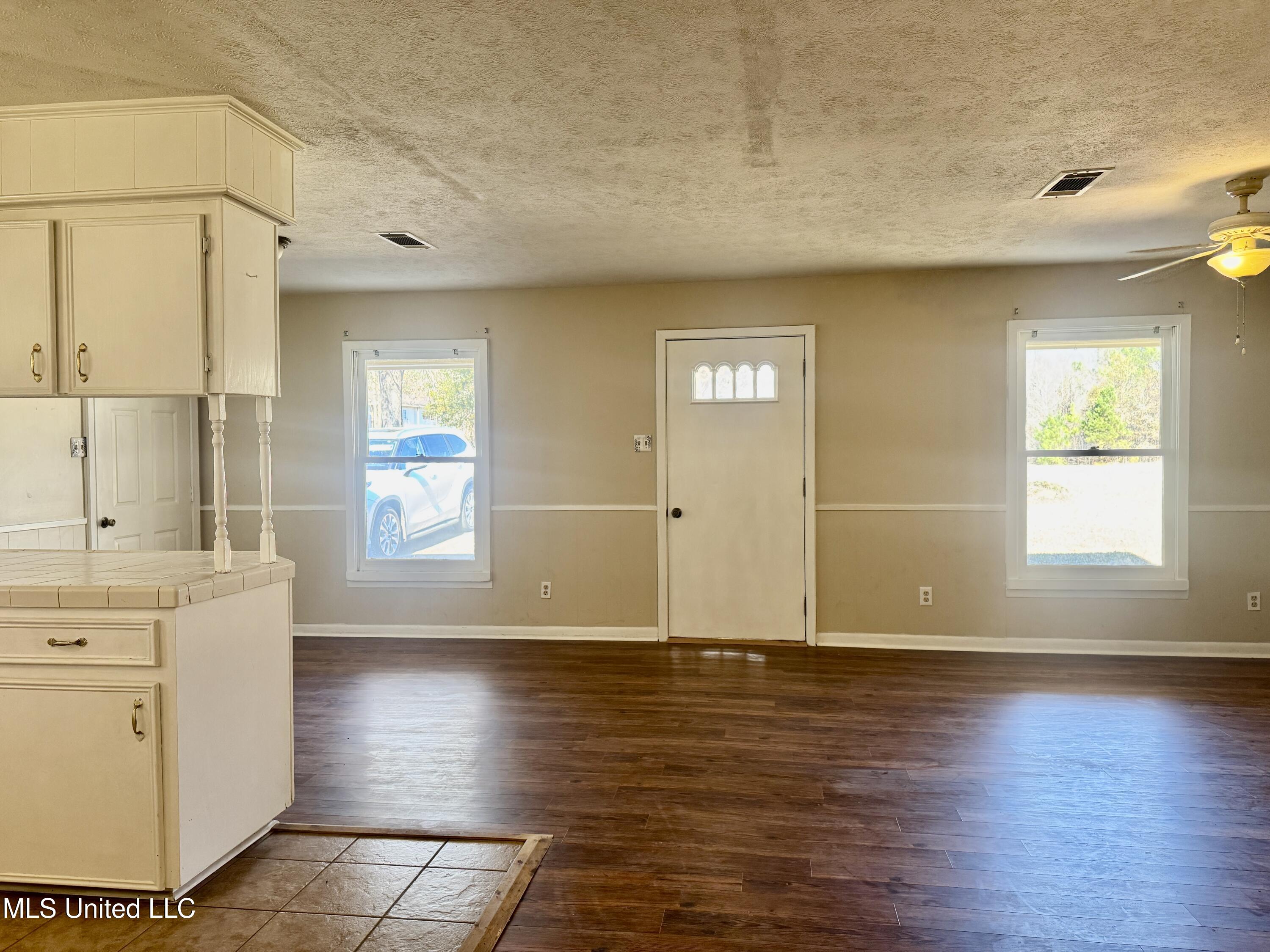 22 Longmire Road Natchez, MS 39120 - Photo 5 of 19 IMG_8126