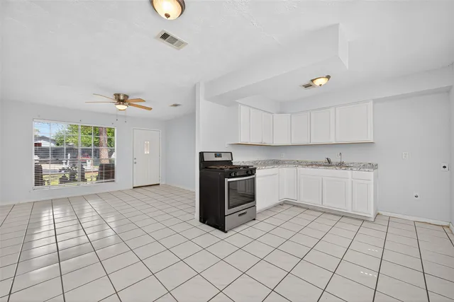 $210,000 | 530 Branding Iron Lane, Houston, TX 77060