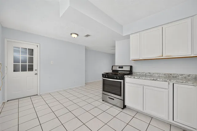 $210,000 | 530 Branding Iron Lane, Houston, TX 77060