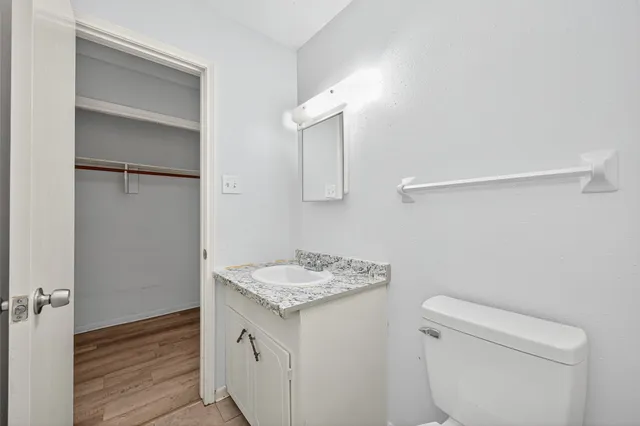 $210,000 | 530 Branding Iron Lane, Houston, TX 77060