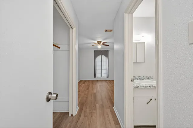 $210,000 | 530 Branding Iron Lane, Houston, TX 77060