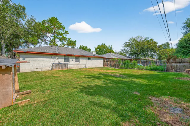 $210,000 | 530 Branding Iron Lane, Houston, TX 77060