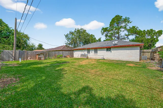 $210,000 | 530 Branding Iron Lane, Houston, TX 77060