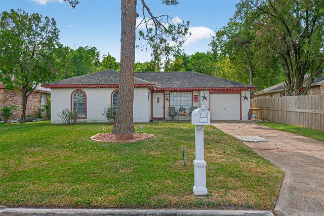 $210,000 | 530 Branding Iron Lane, Houston, TX 77060