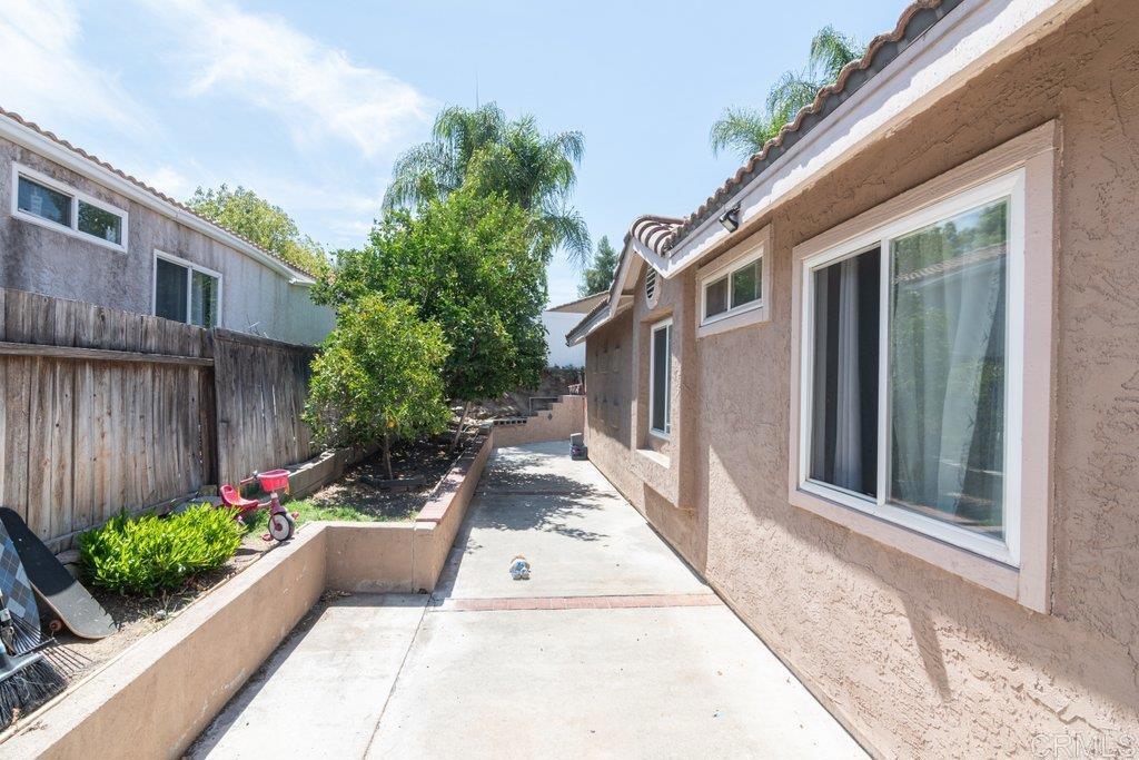 32467 Cervin Circle Temecula, CA 92592 - Photo 27 of 36 a view of a back yard of the house