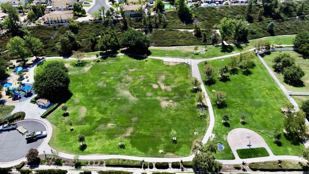 32467 Cervin Circle Temecula, CA 92592 - Photo 30 of 36 a view of an outdoor space