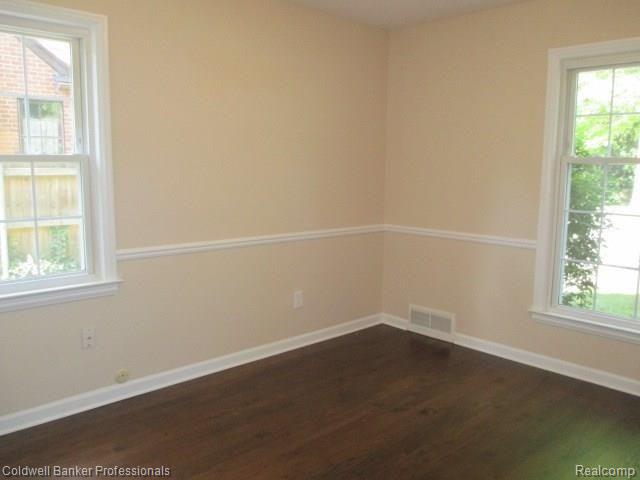4051 Wakefield Road Berkley, MI 48072 - Photo 17 of 41