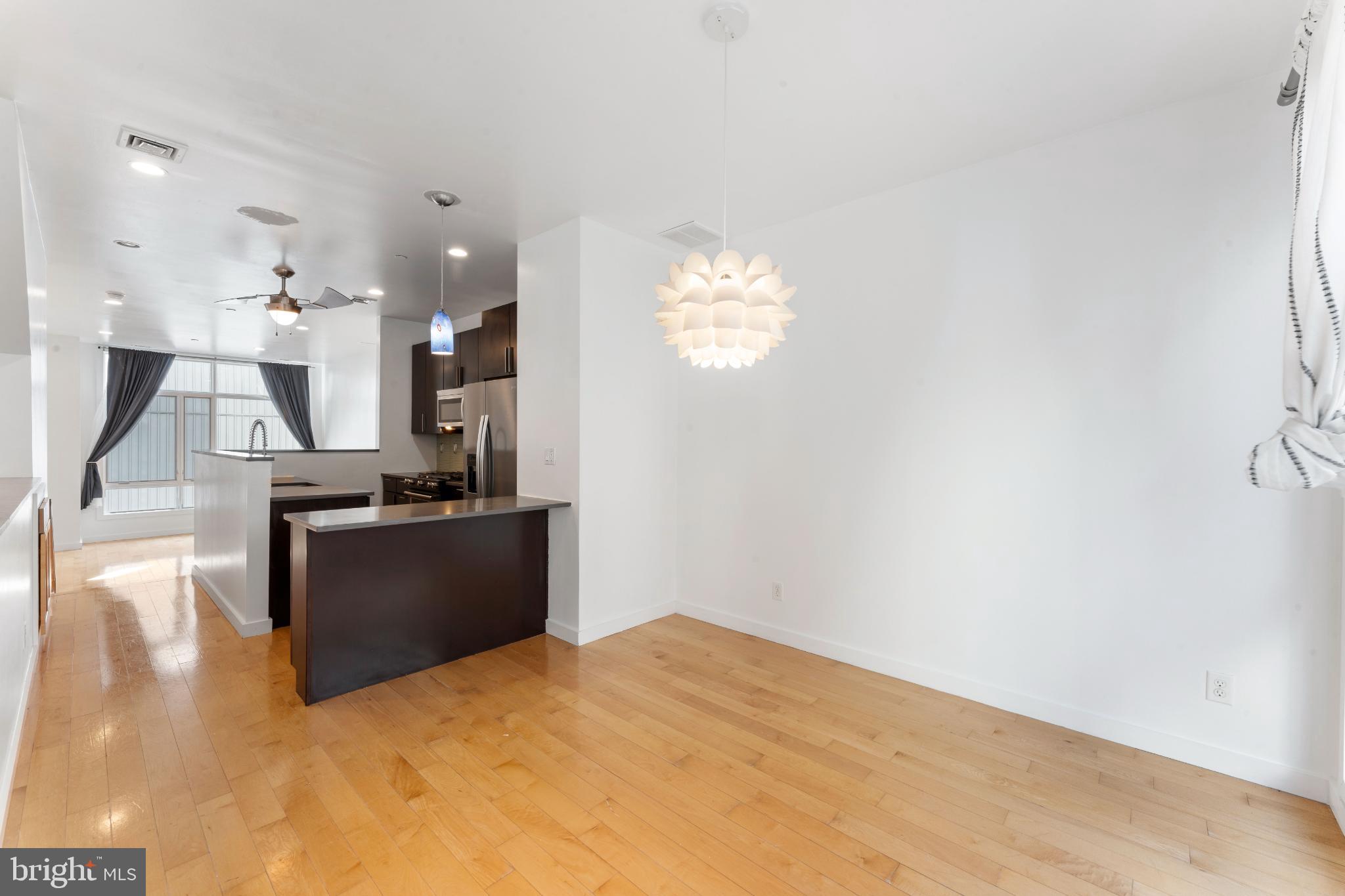 333 Green Street, Unit 7 Philadelphia, PA 19123 - Photo 13 of 40 Bright, airy space with modern elegance.