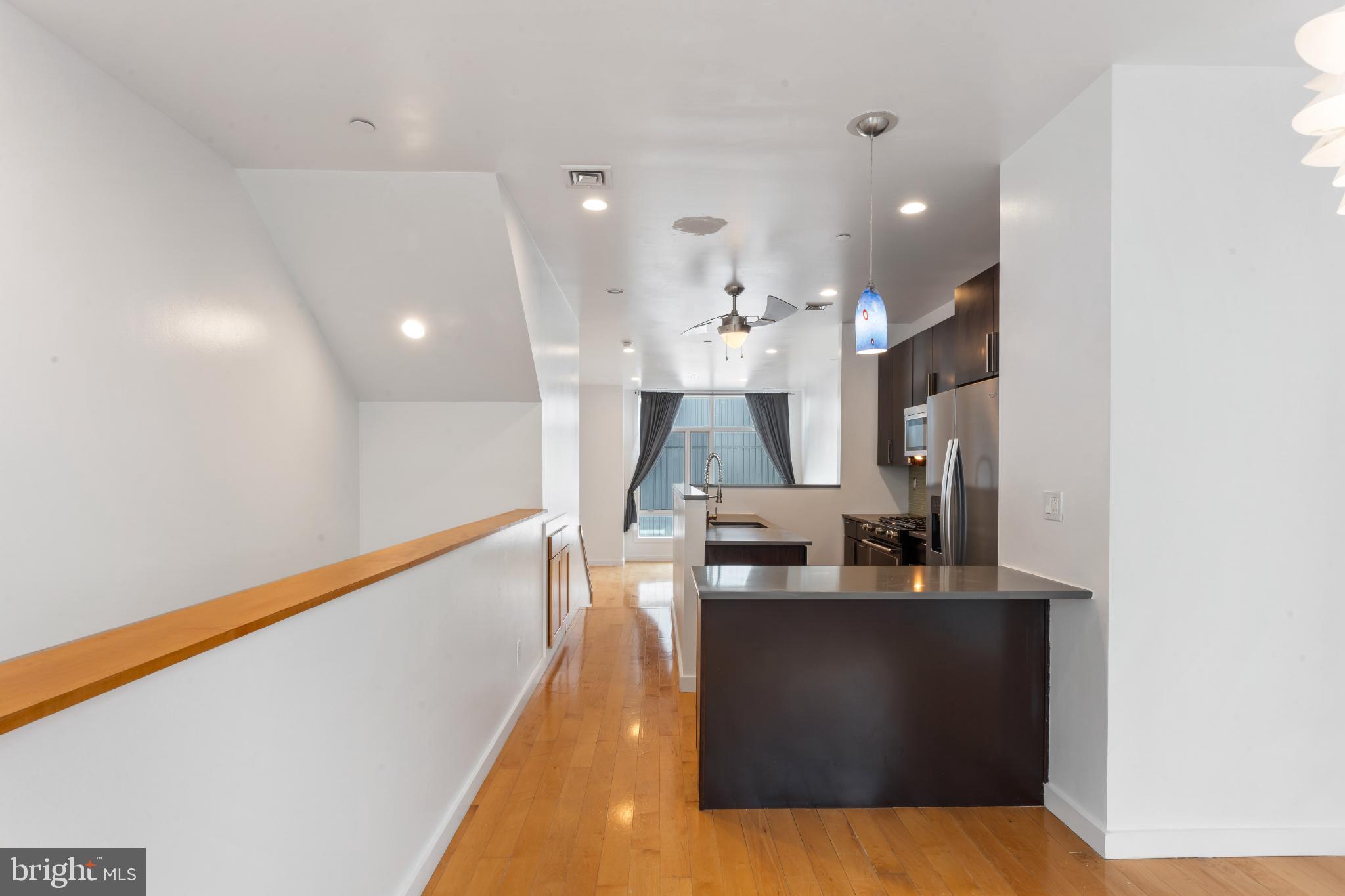 333 Green Street, Unit 7 Philadelphia, PA 19123 - Photo 14 of 40 Modern elegance in an open layout space.