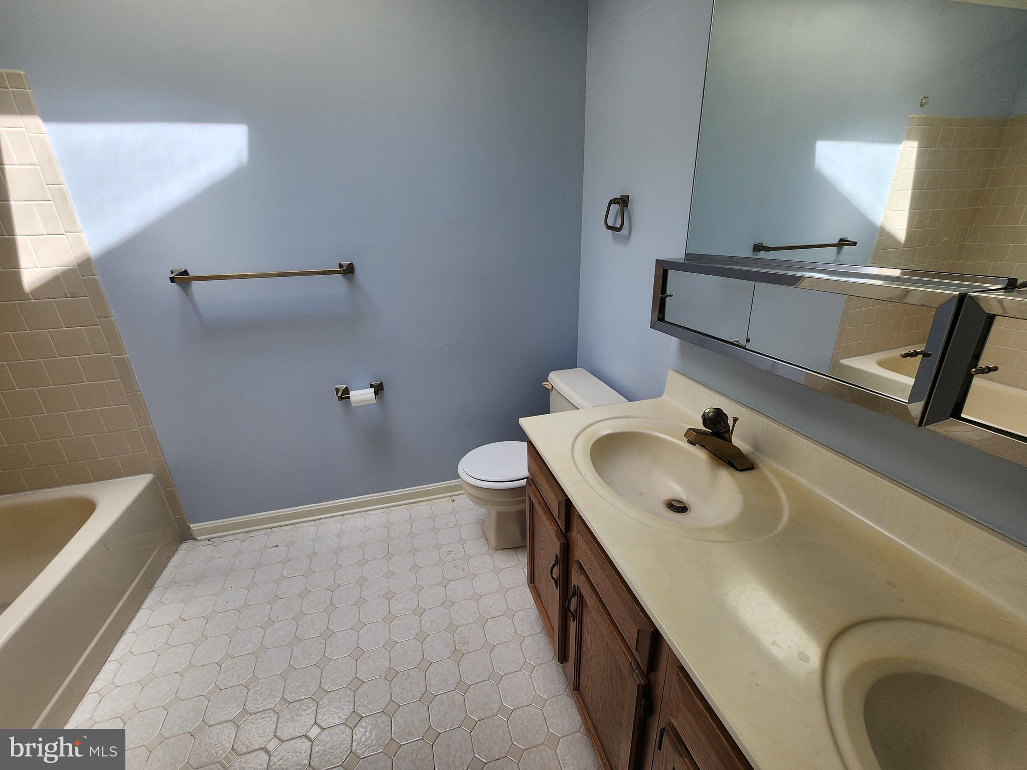 4205 Glenn Dale Road Bowie, MD 20720 - Photo 16 of 23 Primary Bathroom