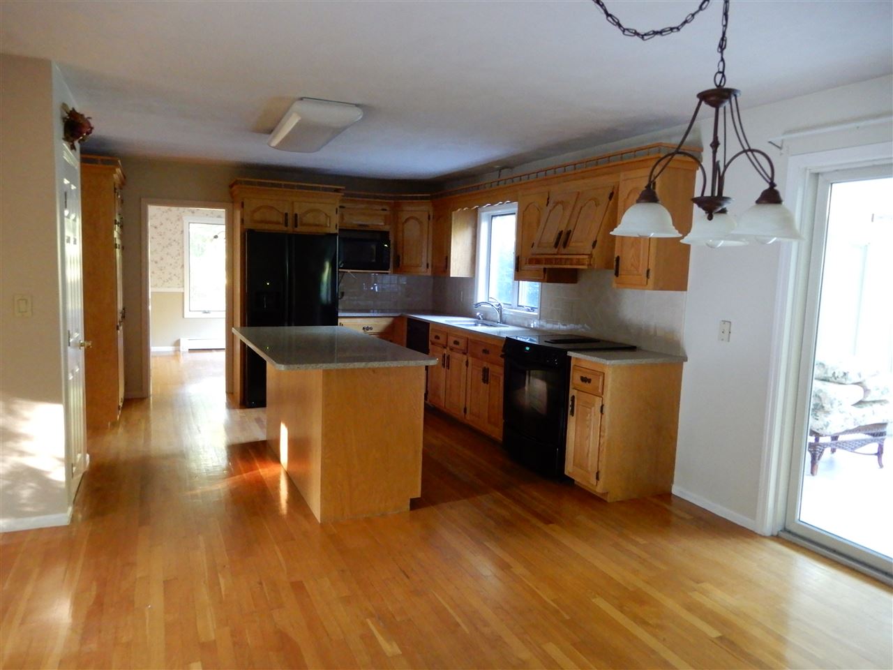 8 Country Village Road Windham, NH 03087 - Photo 3 of 18
