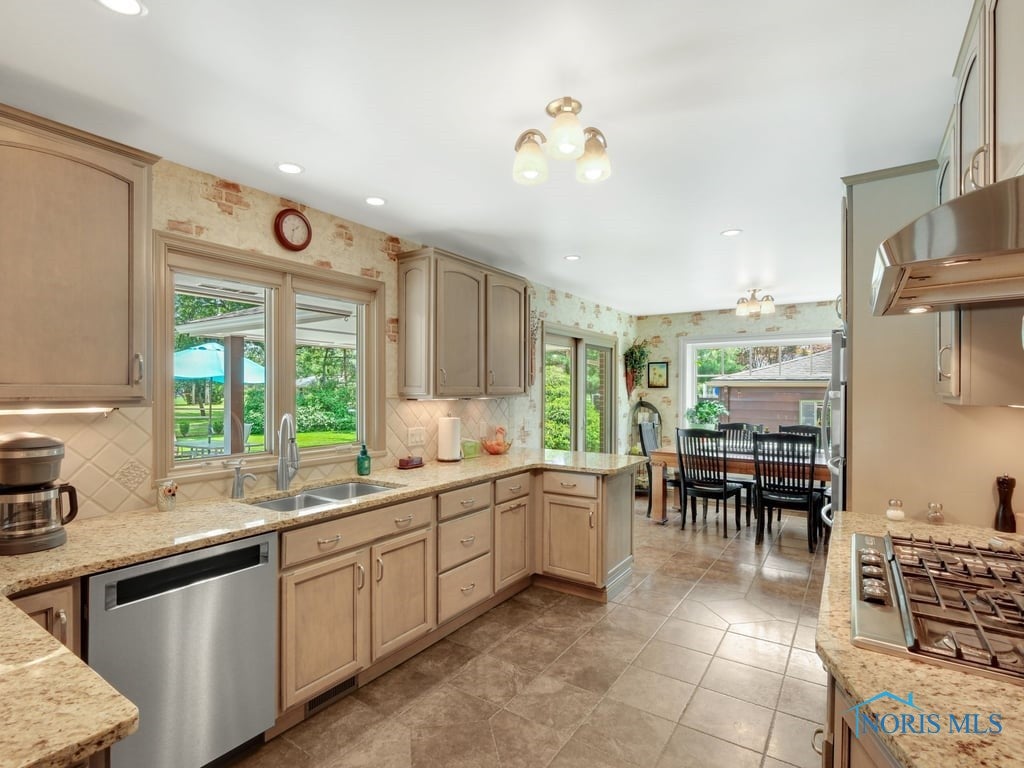 1139 Schmidlin Road Oregon, OH 43616 - Photo 10 of 50 Gallery Image 10