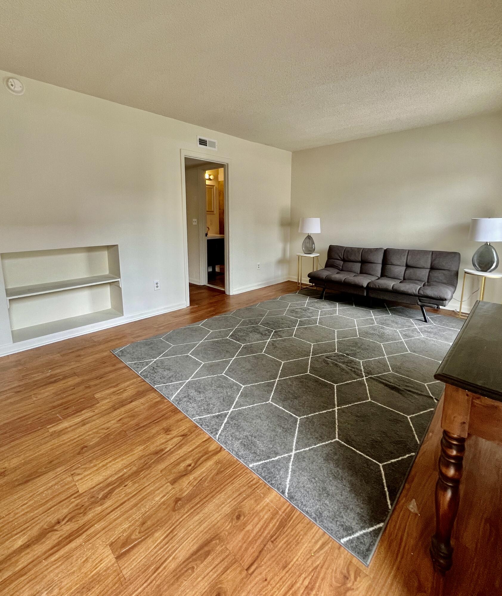 10 Blake Street Charleston, SC 29403 - Photo 6 of 19 6) 69460-69cbe3cd7d9cd