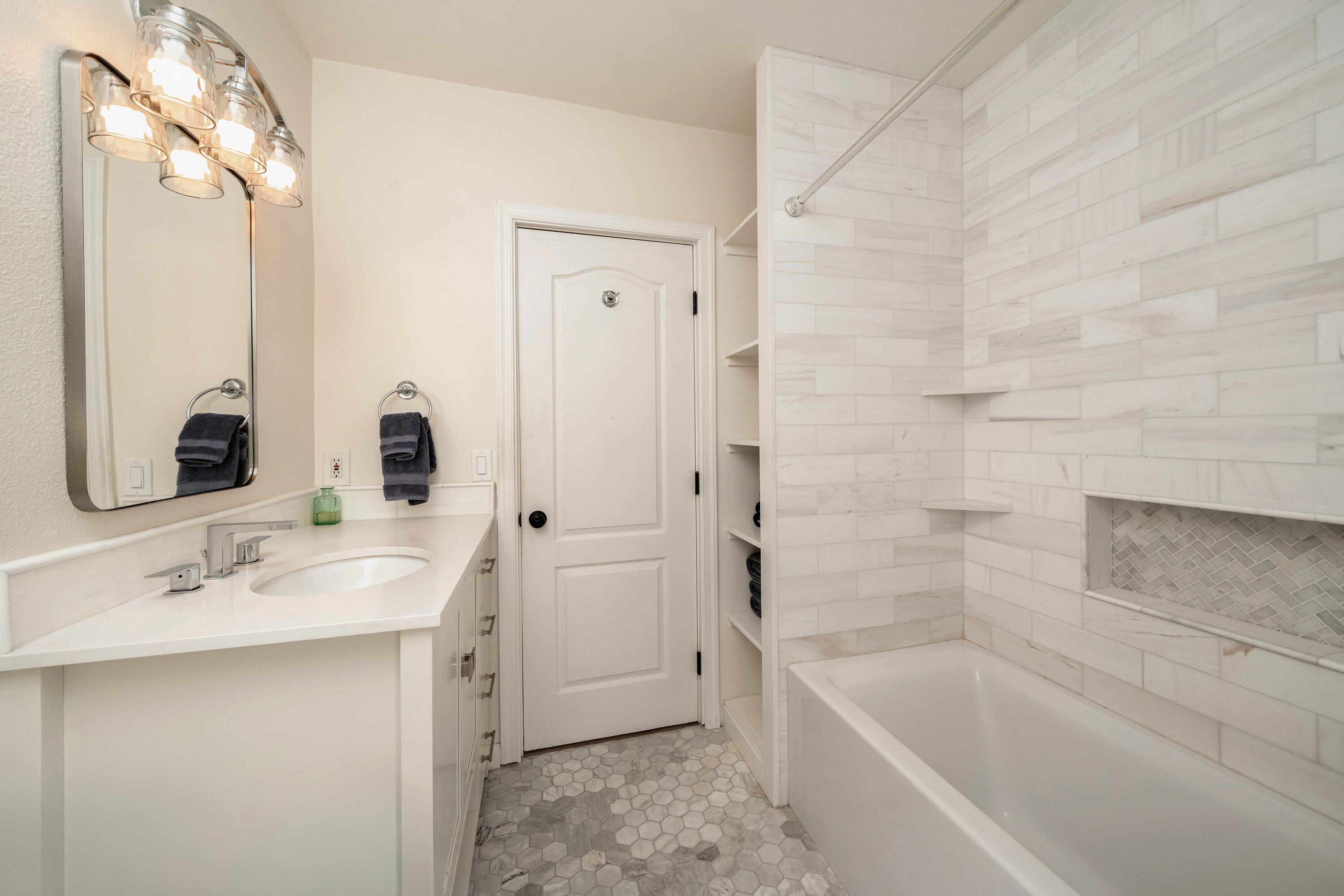 1315 Virginia Road Montecito, CA 93108 - Photo 7 of 44 Bathroom