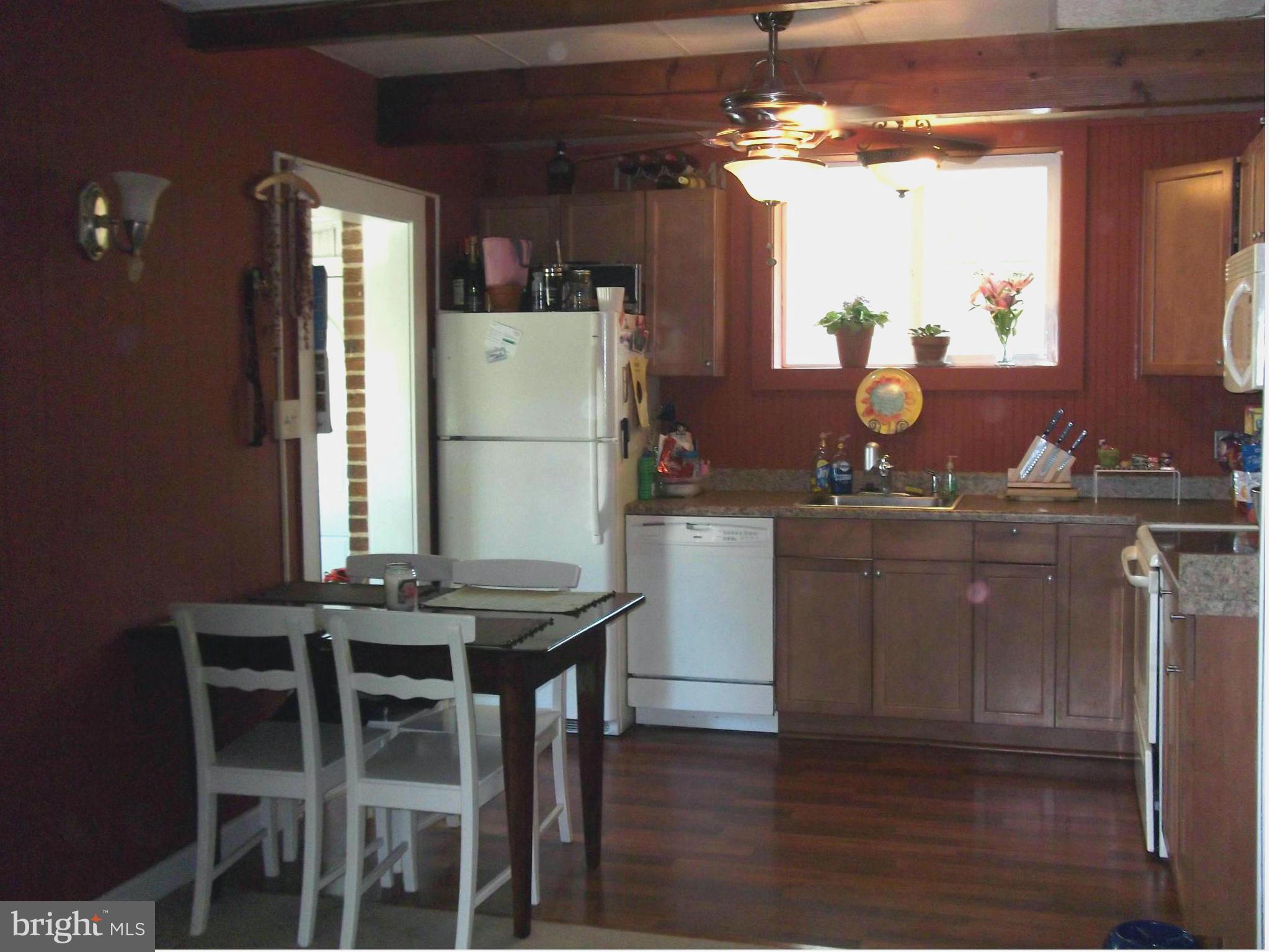 333 Cedar Grove Road Edgewater, MD 21037 - Photo 8 of 15 Kitchen