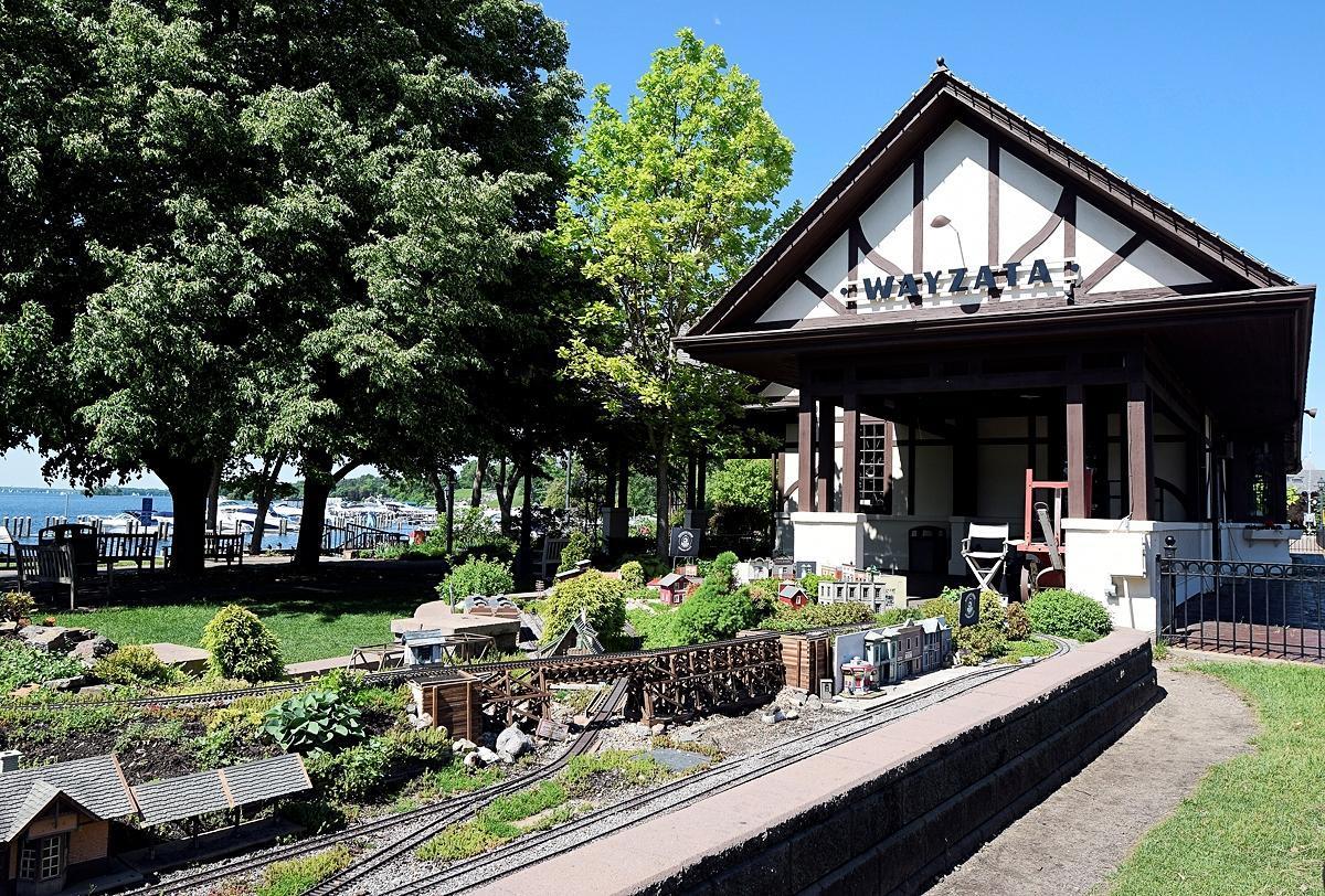 148 Ridgeview Lane Wayzata, MN 55391 - Photo 12 of 19