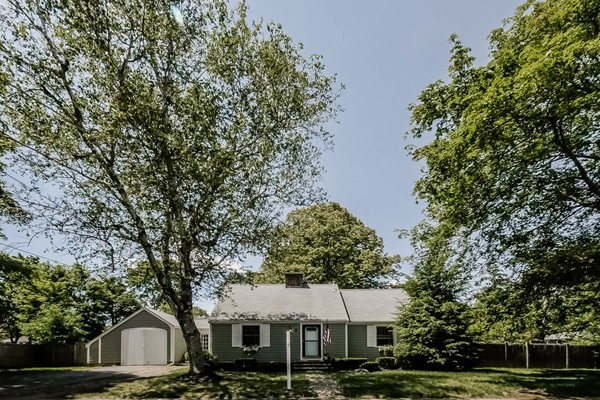 4 Millbrook Road Beverly, MA 01915 - Photo 2 of 30