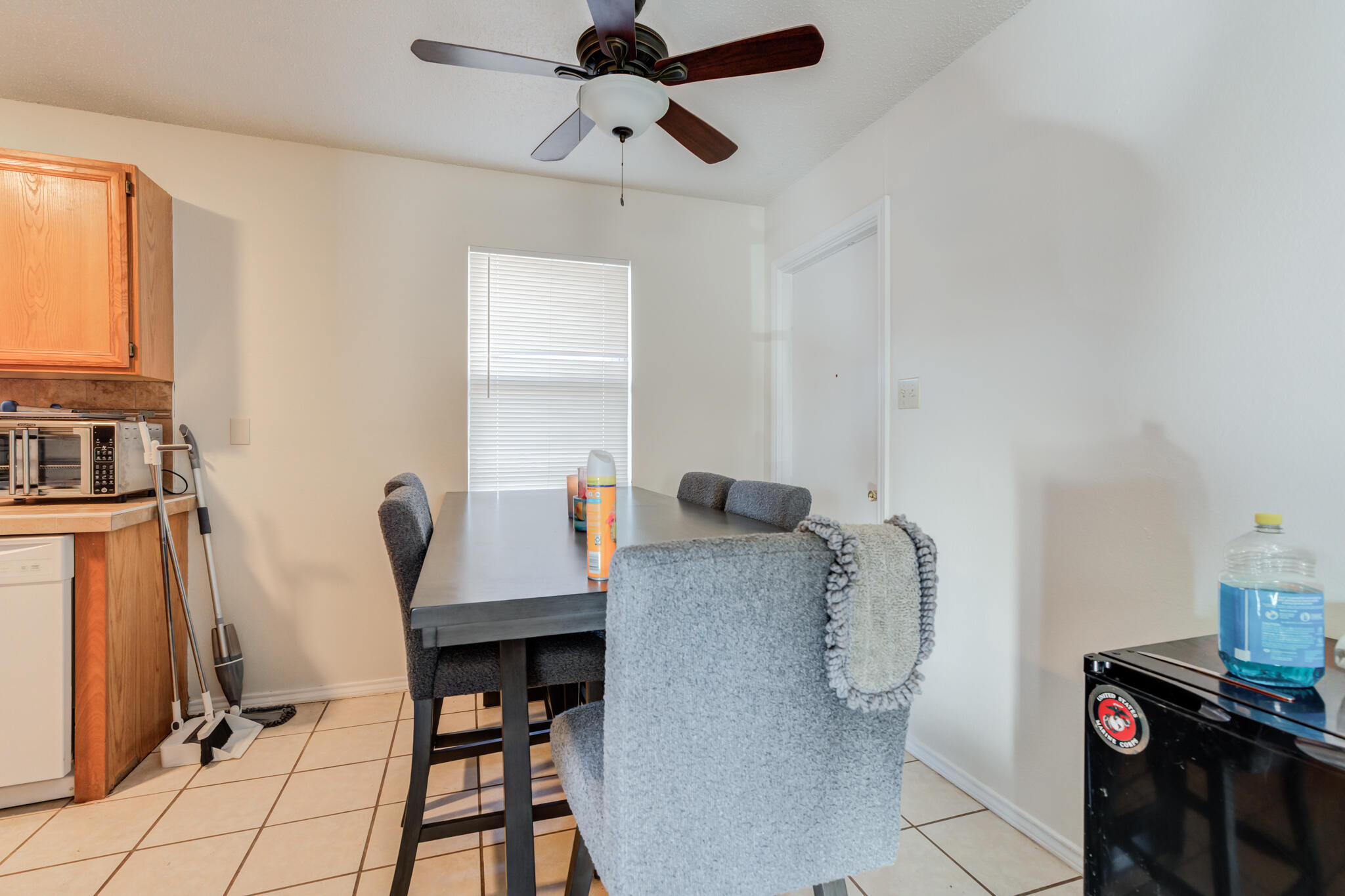 6210 22nd Street Lubbock, TX 79407 - Photo 8 of 18 a workspace with furniture and window