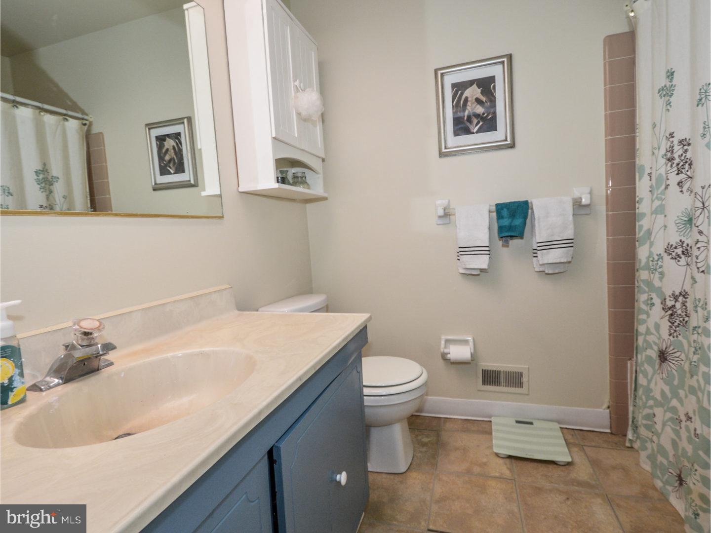 2069 Fort Bevon Road Harleysville, PA 19438 - Photo 14 of 18 Bathroom