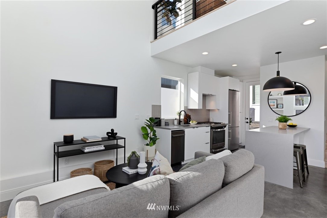 522 Valley Street Seattle, WA 98109 - Photo 11 of 40