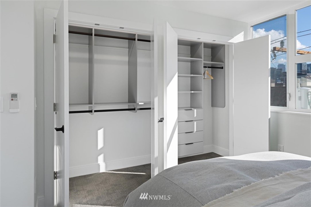 522 Valley Street Seattle, WA 98109 - Photo 29 of 40
