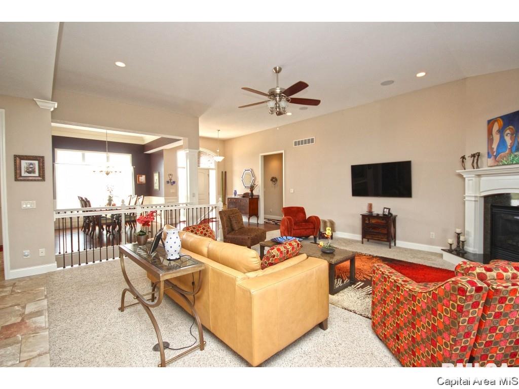 4405 Cricket Point Springfield, IL 62711 - Photo 3 of 34