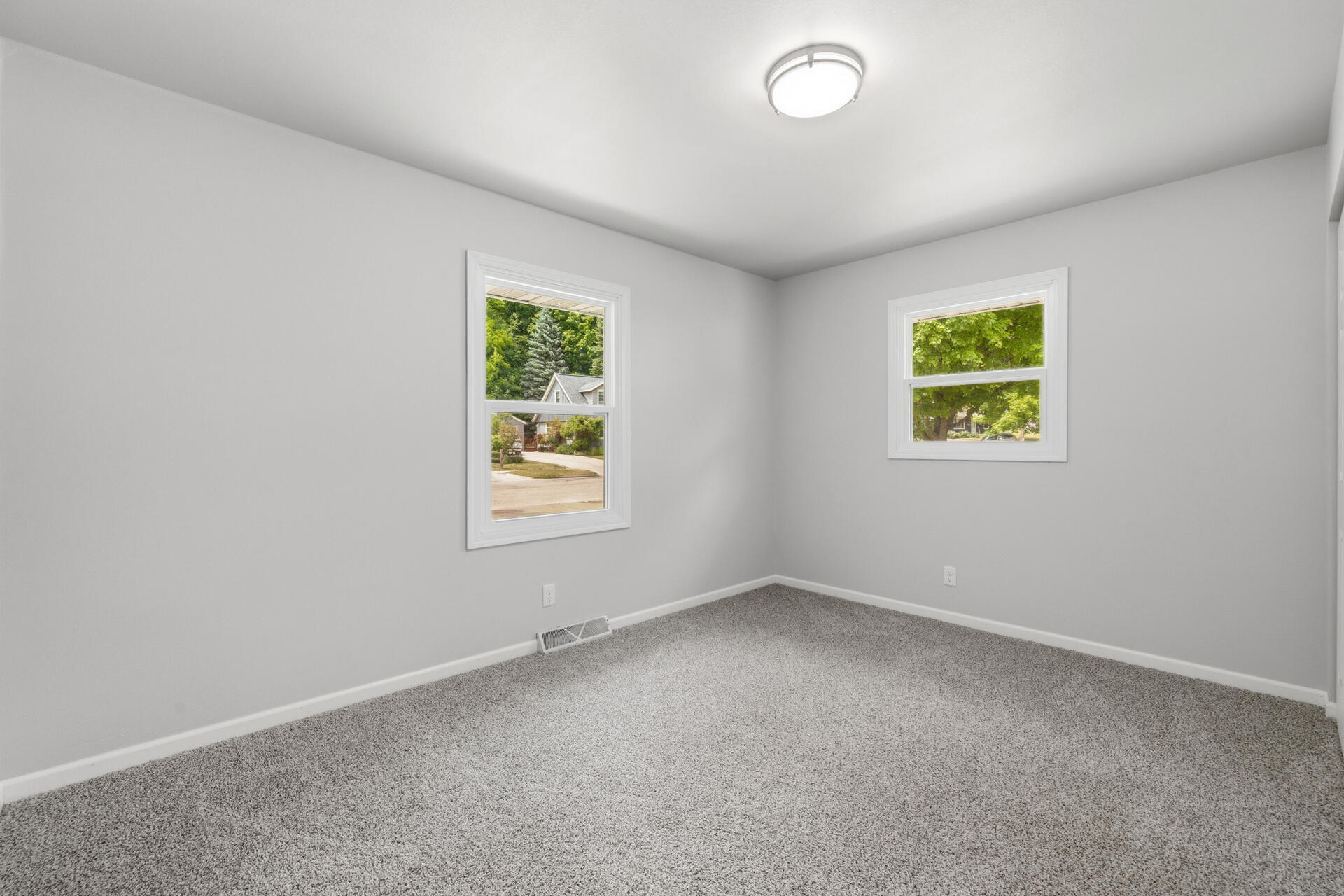 513 Bender Road, Unit 515 West Bend, WI 53090 - Photo 11 of 29 BEDROOM