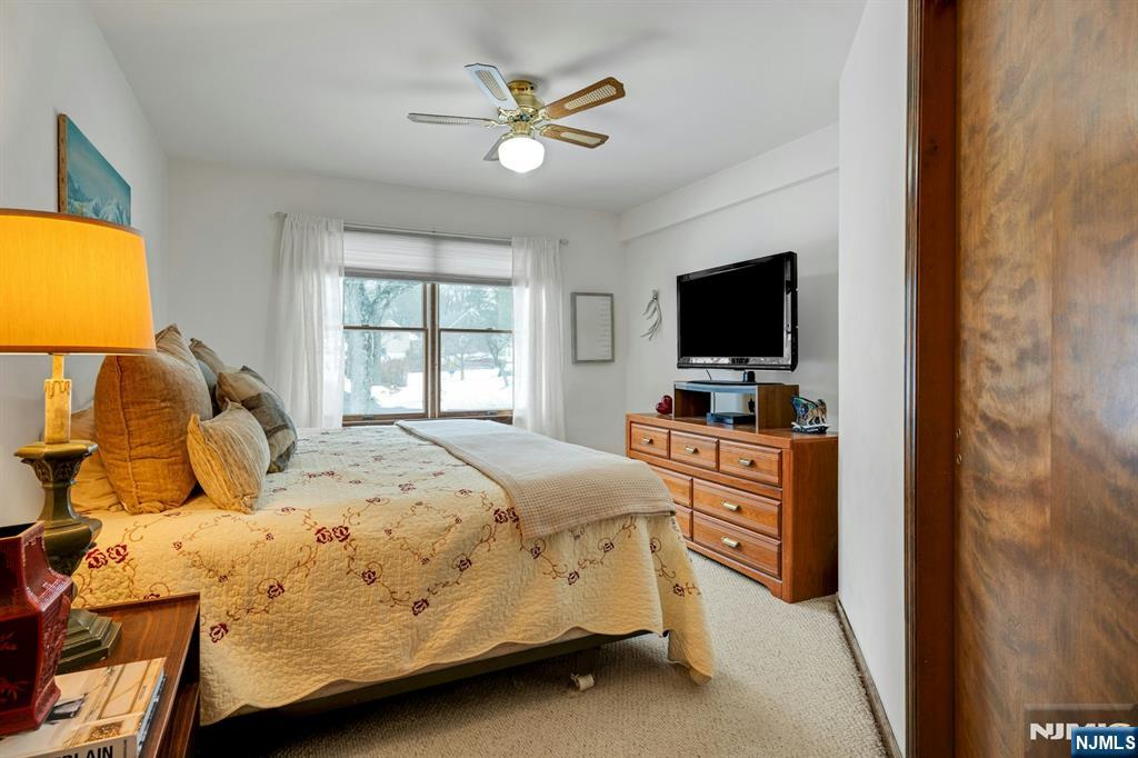 48 Deerfield Road Wayne, NJ 07470 - Photo 15 of 31