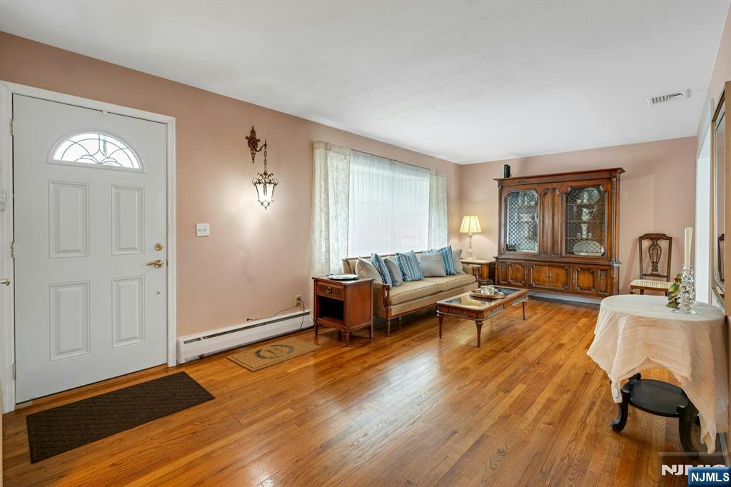 48 Deerfield Road Wayne, NJ 07470 - Photo 5 of 31