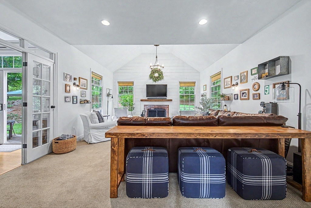 13 Hearthstone Road Hopkinton, MA 01748 - Photo 7 of 36